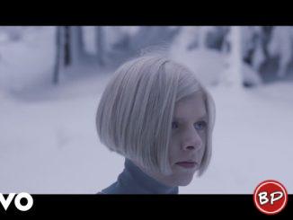 AURORA – Runaway